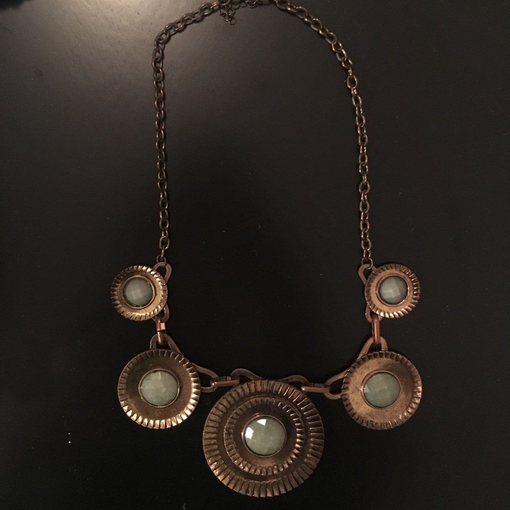 pendant necklace